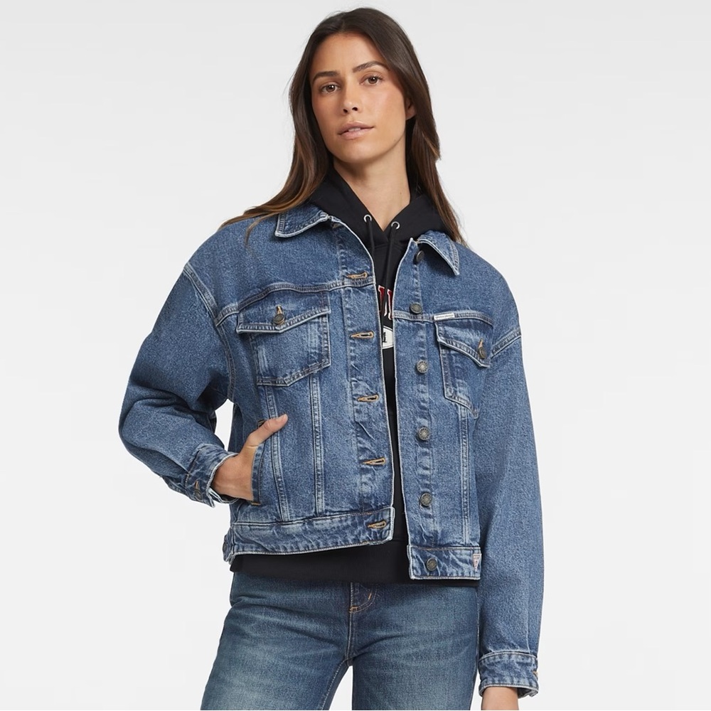 Guess 1981 Women's Classic Blue Jean Jacket 100% Cotton.
